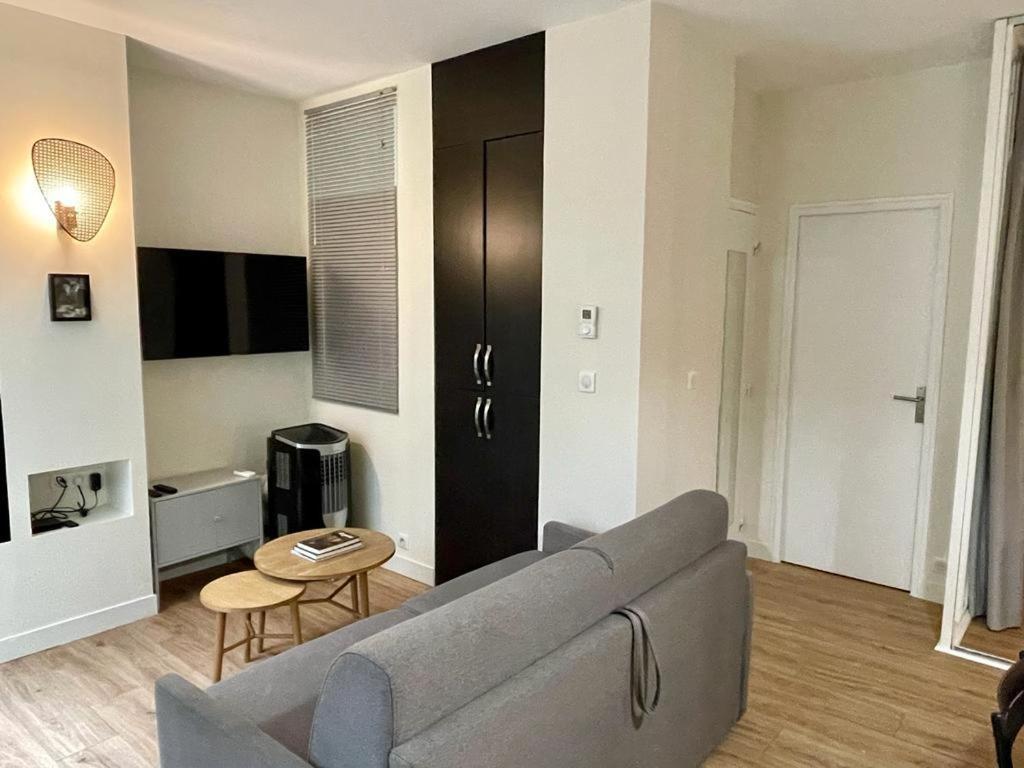 St Germain Beauvoir ChicSuites Paris Extérieur photo