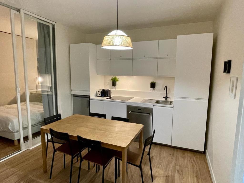 St Germain Beauvoir ChicSuites Paris Extérieur photo